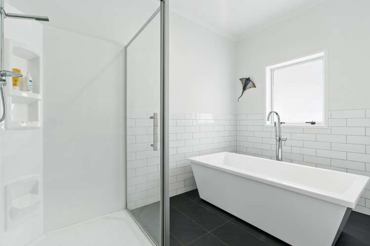 312 Birdwood Road Massey_24