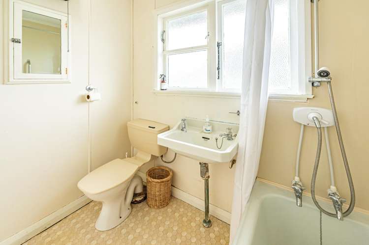 22 Selwyn Crescent College Estate_15