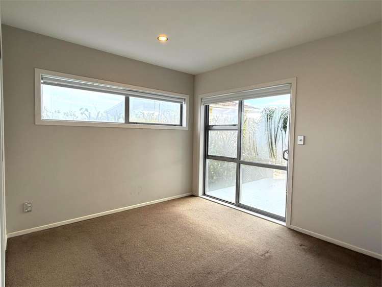 806A East Coast Road Oteha_8