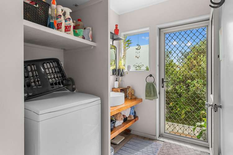 6 Sandy Beach Road Tinopai_14