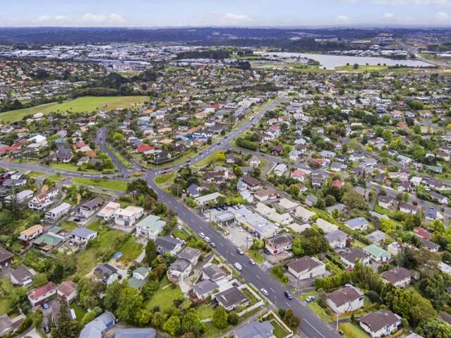 8B Target Road Totara Vale_4