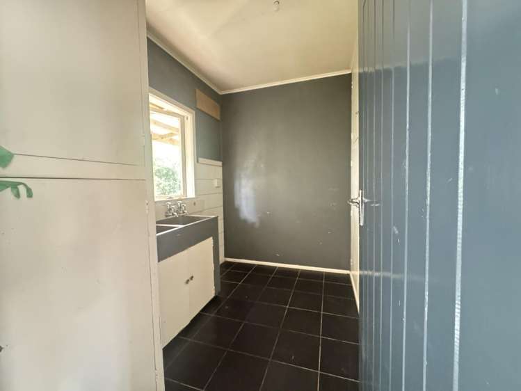 3 George Street Ohingaiti_11