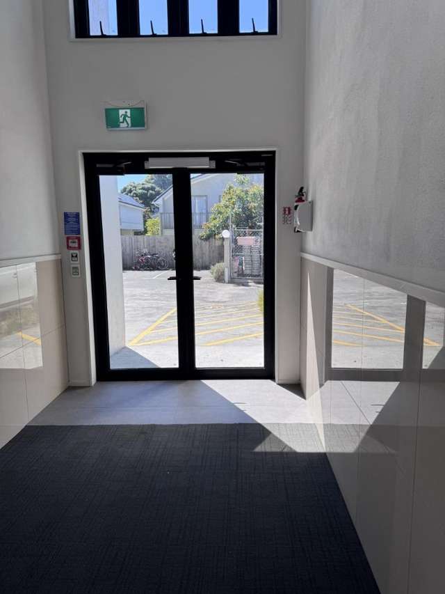 5/8 Panama Road Mount Wellington_1