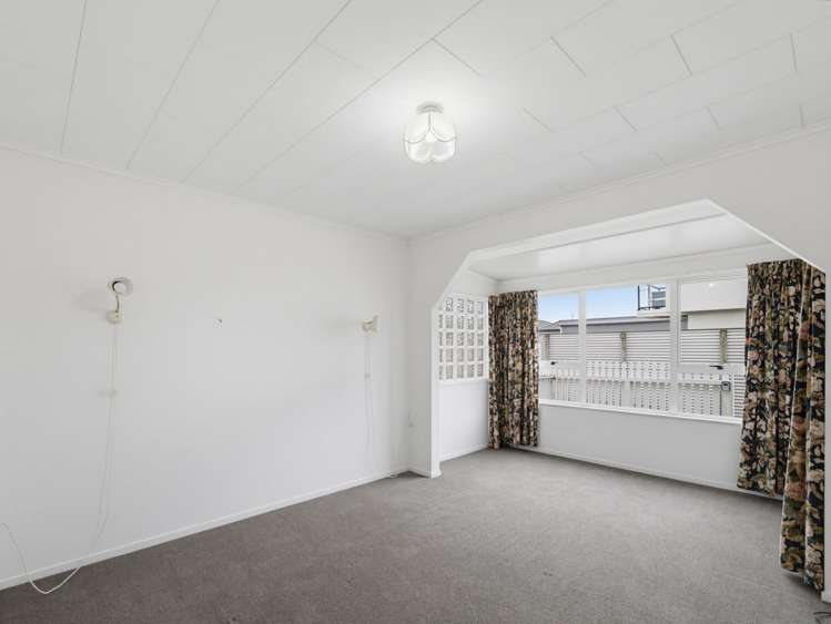 2/11 Chester Street Taradale_6