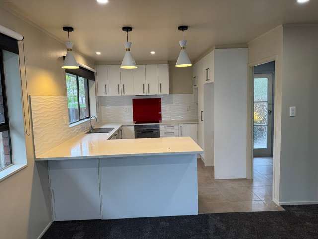 2/6 Raddock Place Farm Cove_3