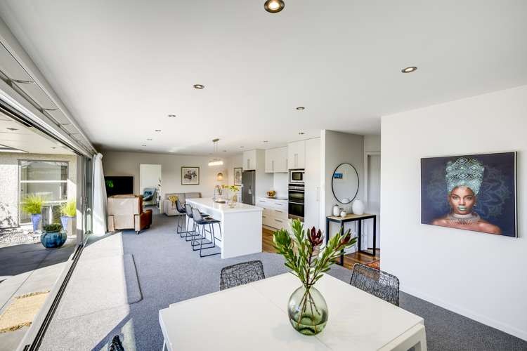 8 Anna Lane Raureka_5