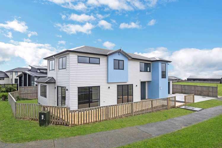 2 Whata Street Clarks Beach_34
