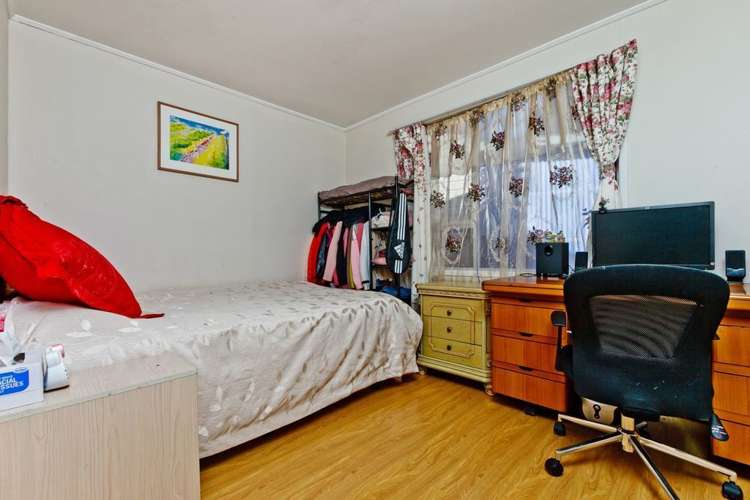 27 Vandeleur Avenue Birkdale_12