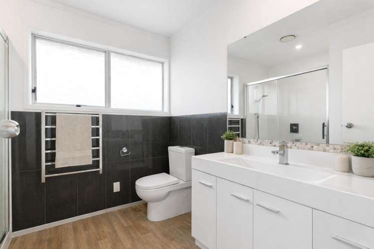 54 Meadway Sunnyhills_8