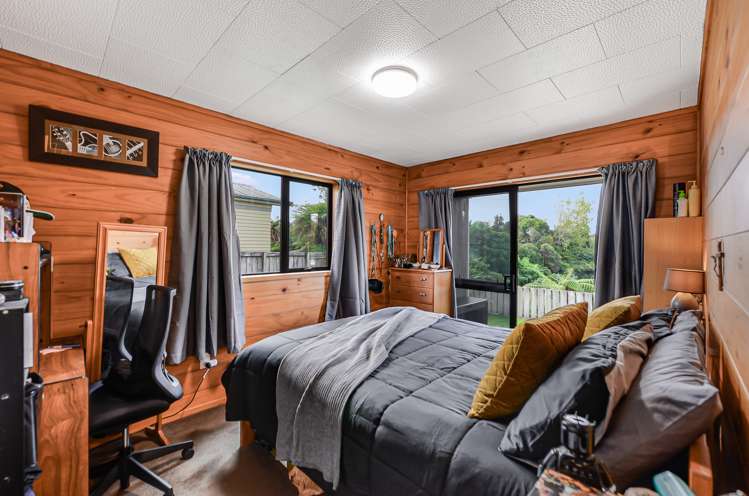 50 Tomin Road Glenview_11