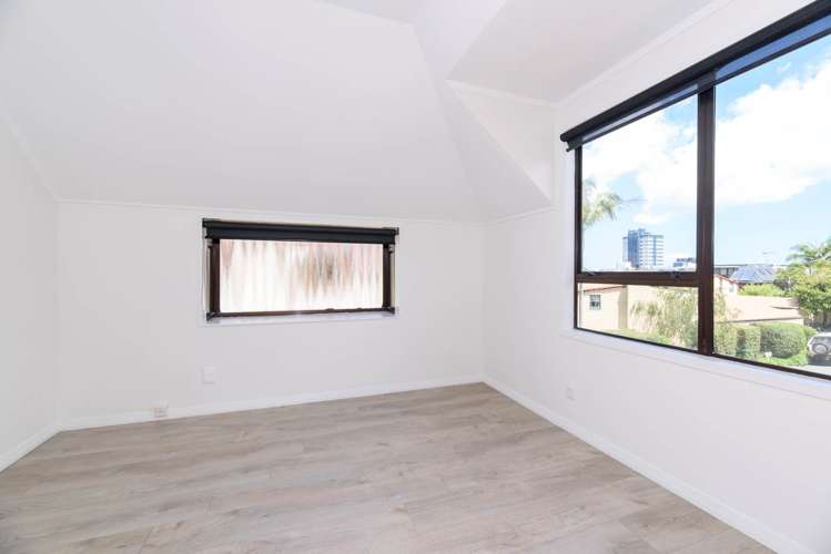 2/18 Killarney Street Takapuna_13