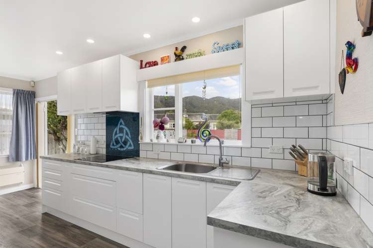 44 Churton Crescent Taita_2