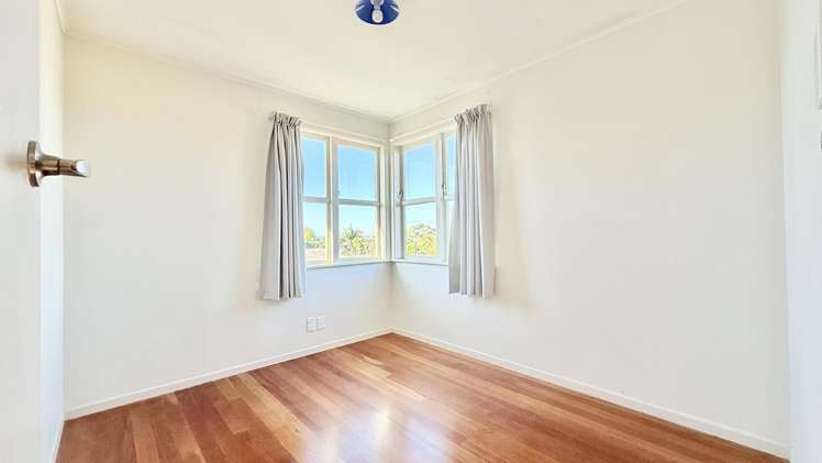 57 Tiroroa Avenue 1802_8