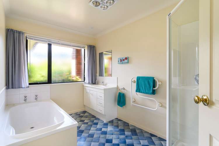 11 Kingsford Drive Stoke_10