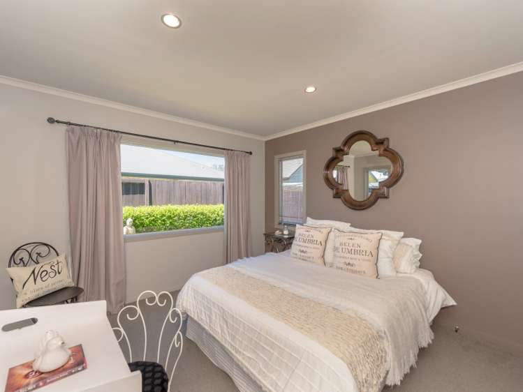 82 Saint James Drive Huntington_11