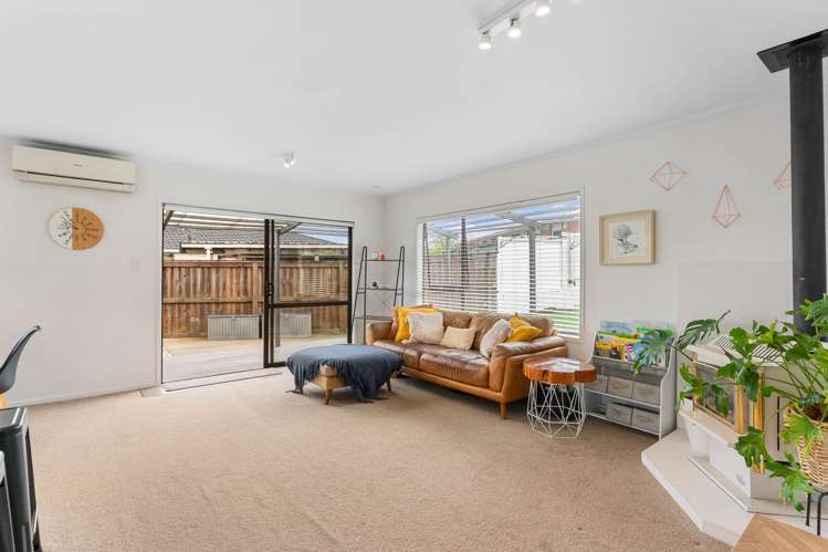 1/11 Longreach Drive Sunnyvale_2