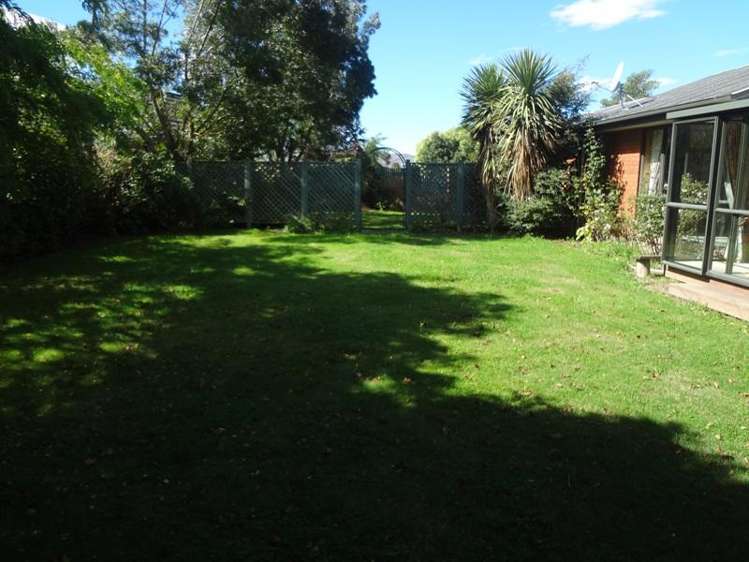 19 Devon Crescent Darfield_13