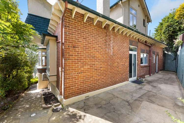 50 Easther Crescent Kew_27