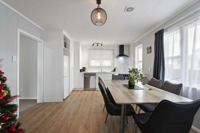 3 Somerset Crescent Highbury_1