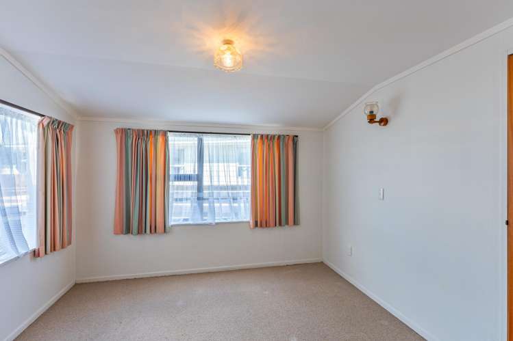 101 Norfolk Crescent Otaki Beach_17