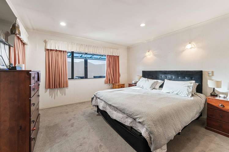 62 Rushgreen Avenue Pahurehure_10