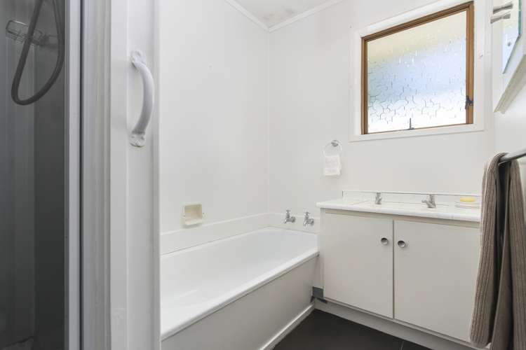 1/201 Henderson Valley Road Henderson_15