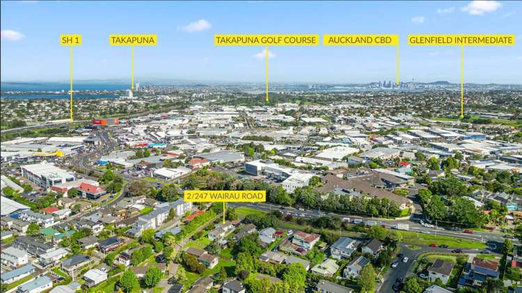 2/247 Wairau Road Totara Vale_13