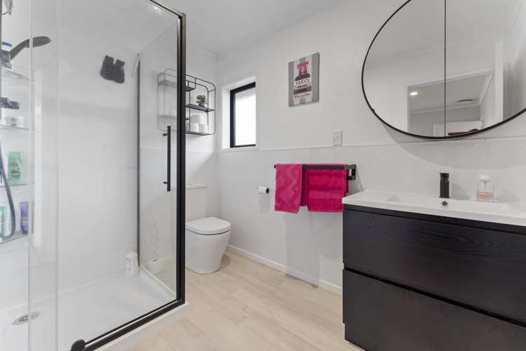 30 Montague Grove Stratford_17