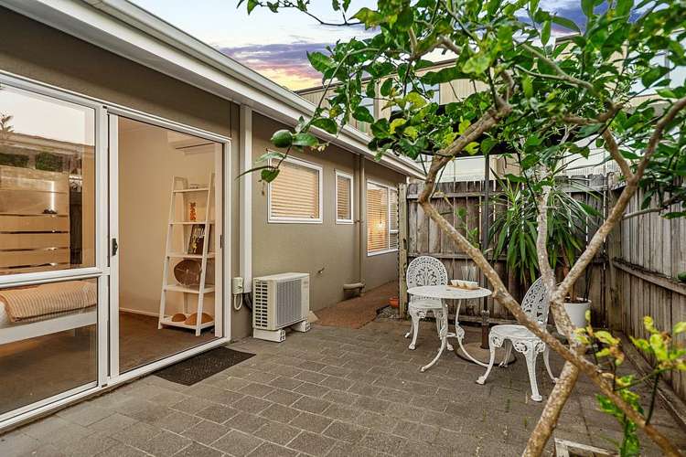 2/23 Lomond Street Takapuna_15