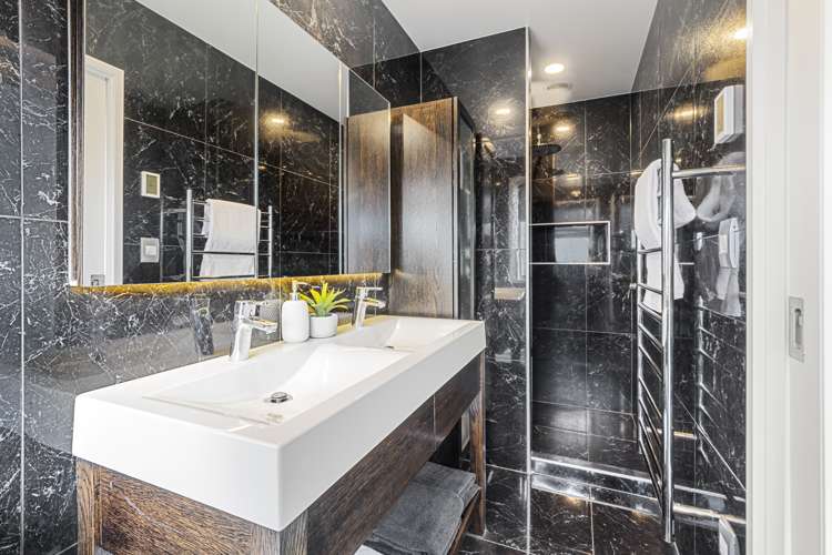 60a Kiwi Esplanade Mangere Bridge_12