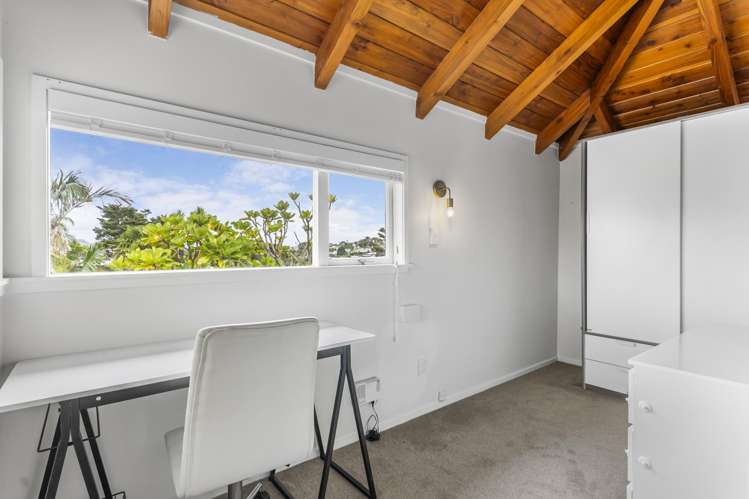 2/23 Seaview Avenue Northcote_9