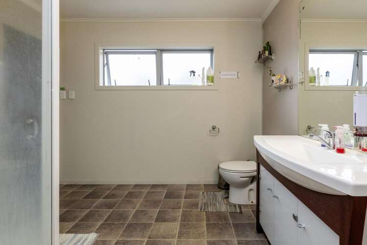 84 Taharepa Road Hilltop_12