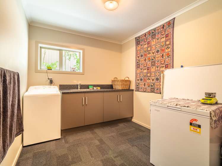8 Coach Road Fairfield_18