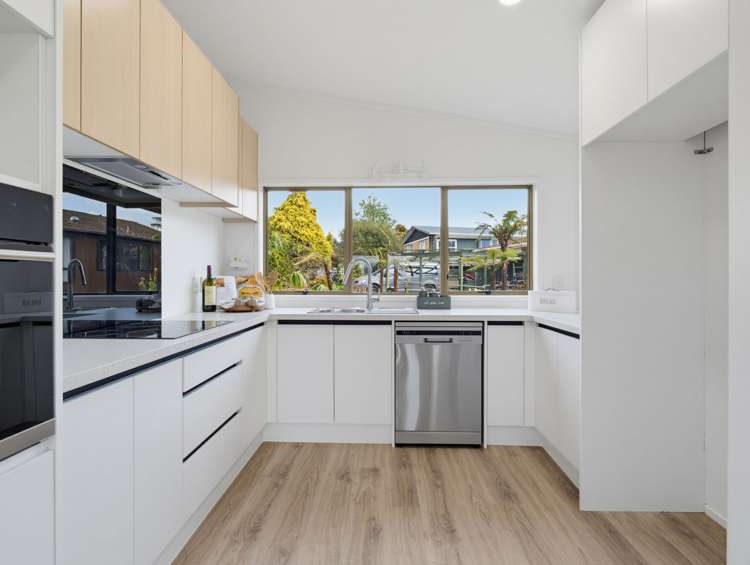 22 Alastair Avenue_0