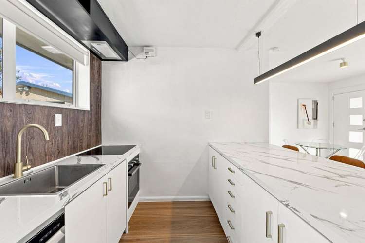 1/12 Gibbon Street Sydenham_11