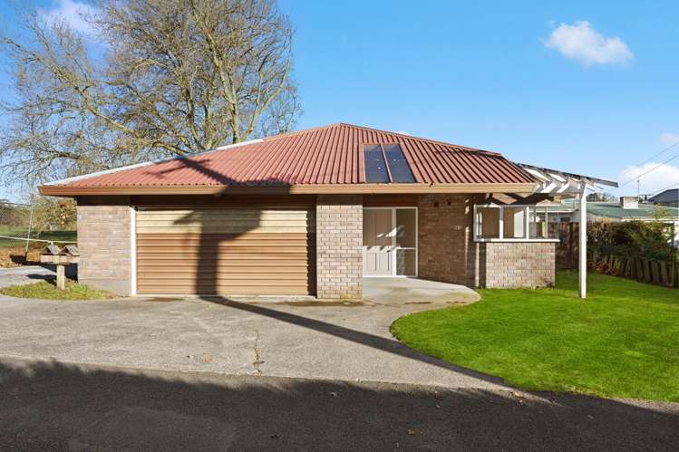 801A River Road Chartwell_22