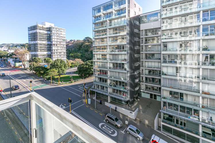 7b/163 The Terrace Wellington Central_15