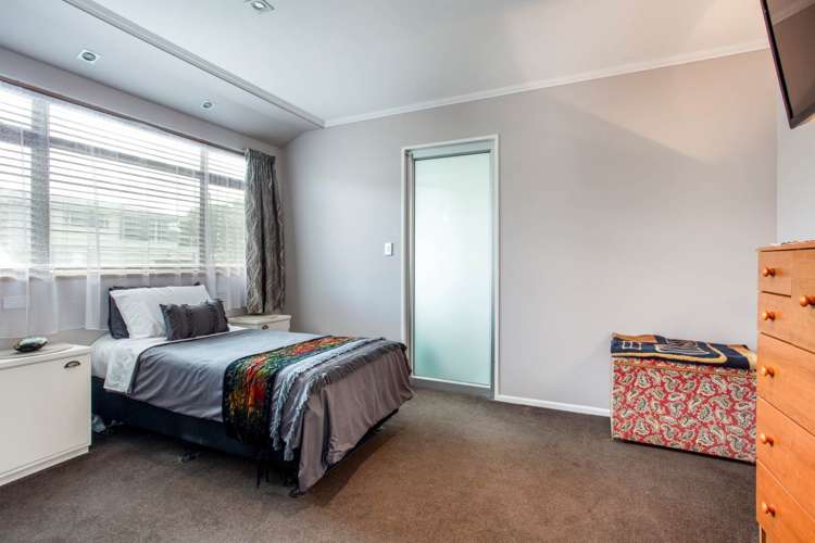 1/33 Sharon Road Waiake_8