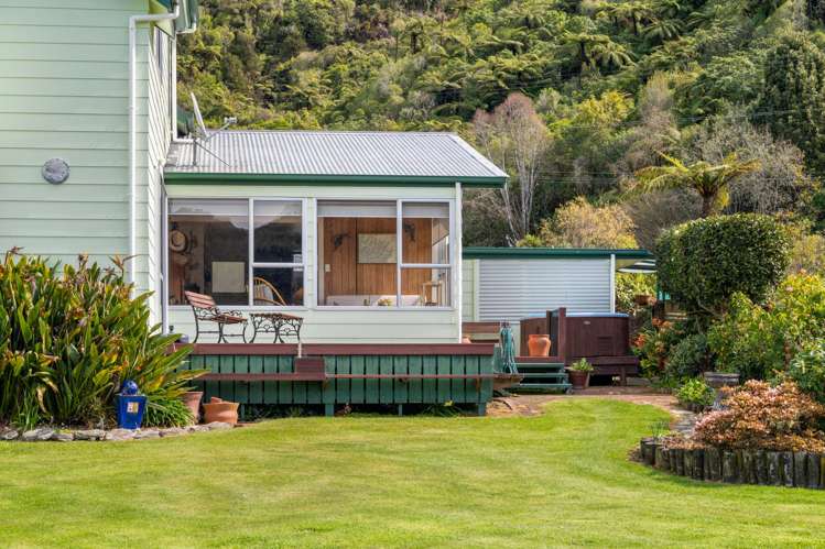 28 Belvue Bay Road Havelock_21