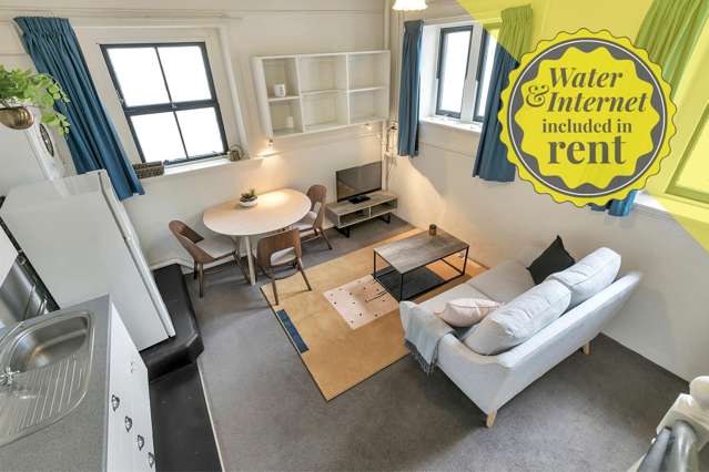 YOUR FURNISHED CBD RETREAT - CITY LIVING MADE EASY!