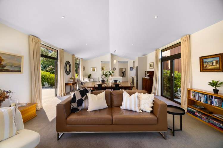 1 Brett Lane Jacks Point_24