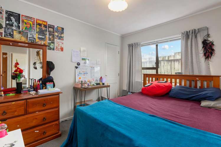 3/6 Harding Avenue Te Atatu South_11