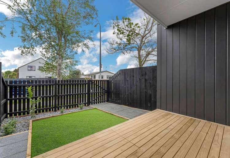 14/17 Barneys Farm Road Clendon Park_12