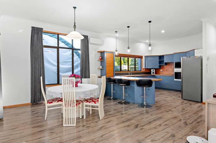 331 Athlone Drive Cambridge_6