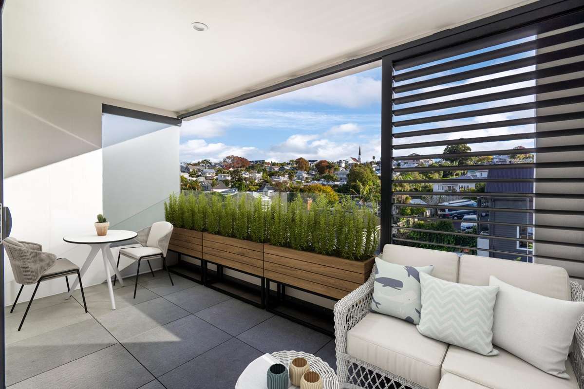Apt 2F, 36 College Hill_0