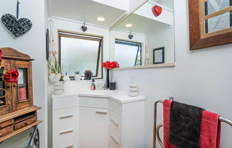 108 Cook Drive Whitianga_17