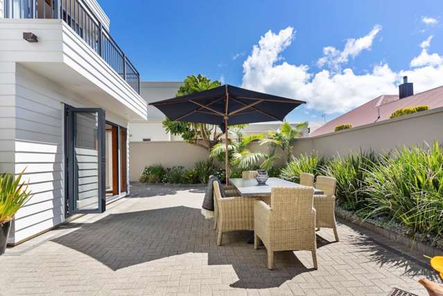 42 Oakwood Grove Eastern Beach_1