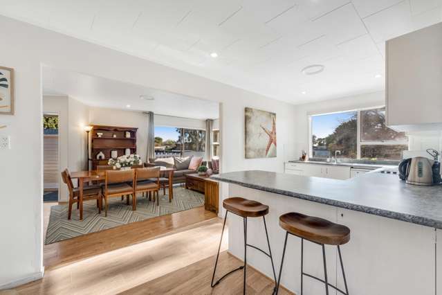 12 Sandrine Avenue Clover Park_3