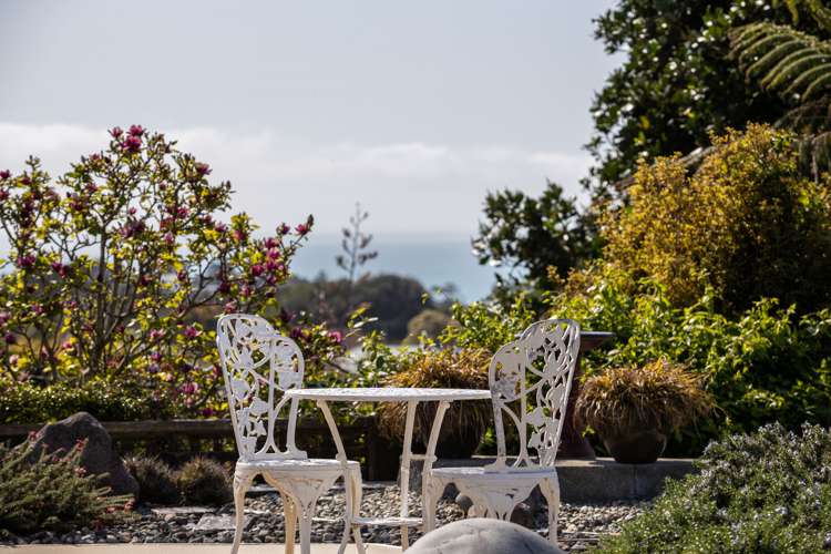 11f Lemont Place Westown_24