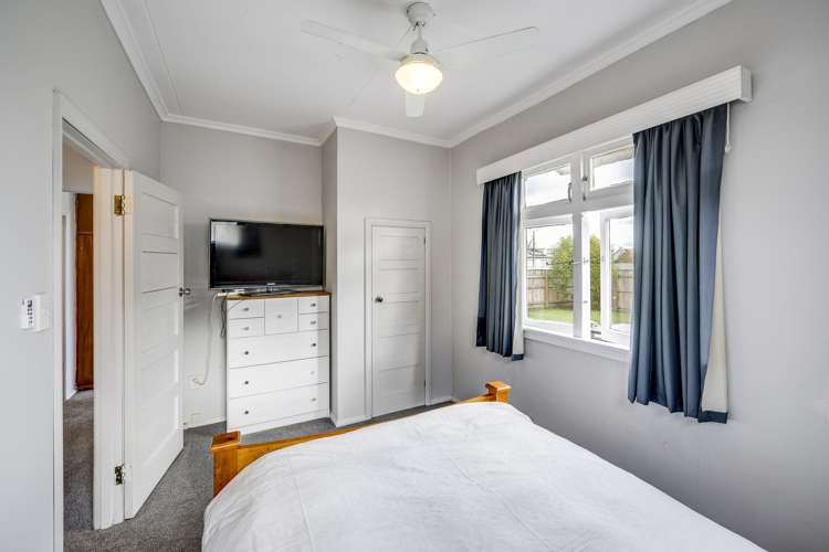 310 Park Road South Akina_6